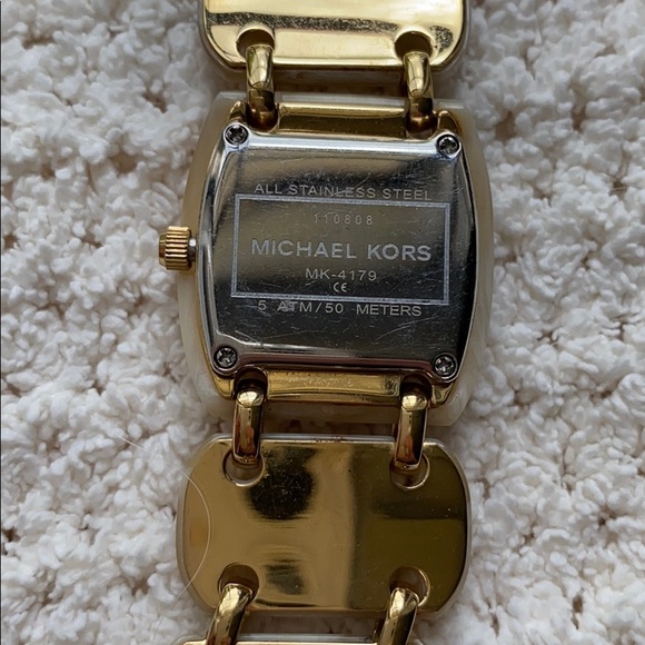 Michael Kors bangle watch in cream/gold - Picture 3 of 3